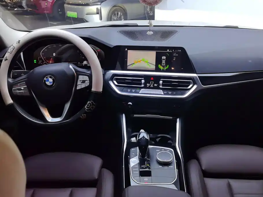 BMW 3 Series — миниатюра 12