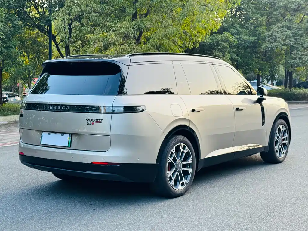 Lynk & Co 900 — миниатюра 6
