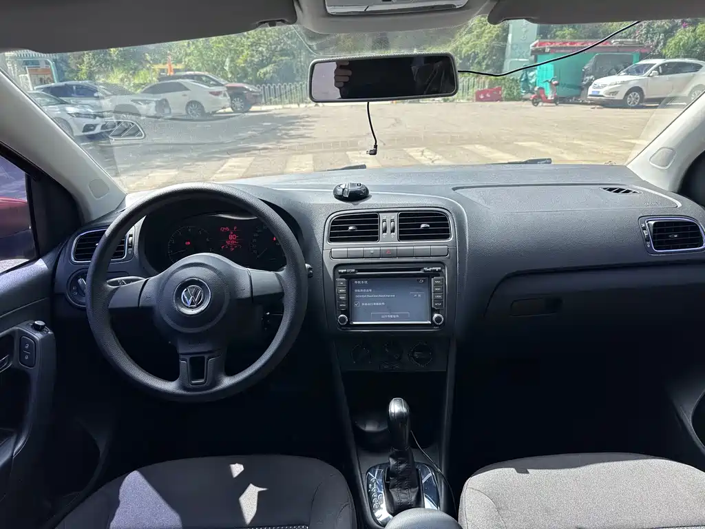 Volkswagen Polo — миниатюра 6