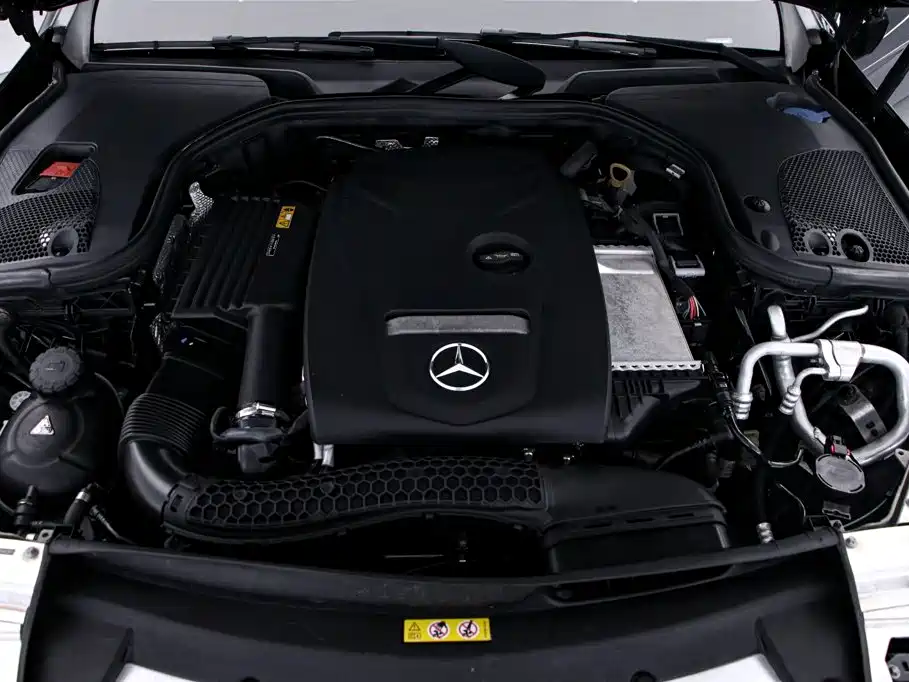 Mercedes-Benz E-Class — миниатюра 20