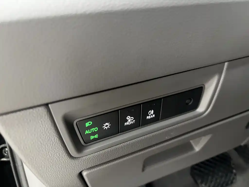 Volkswagen Touareg — миниатюра 14