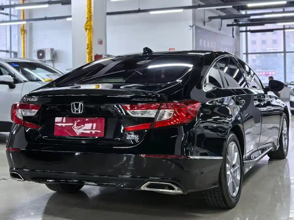 Honda Accord — миниатюра 19