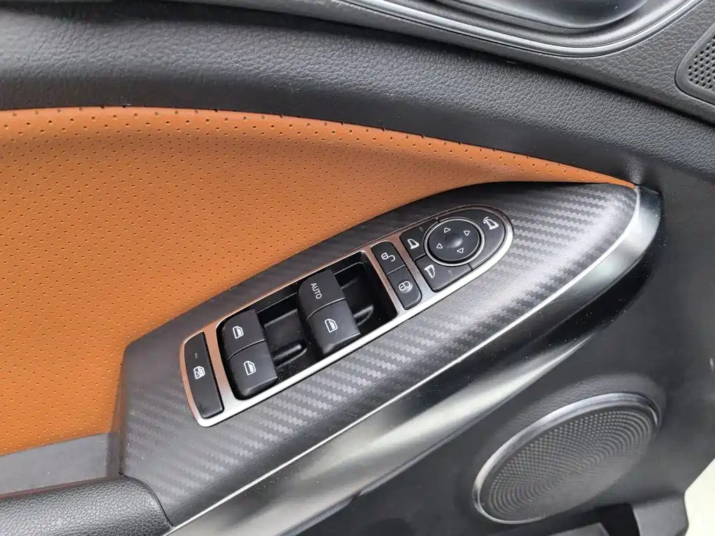 BYD Yuan — миниатюра 9