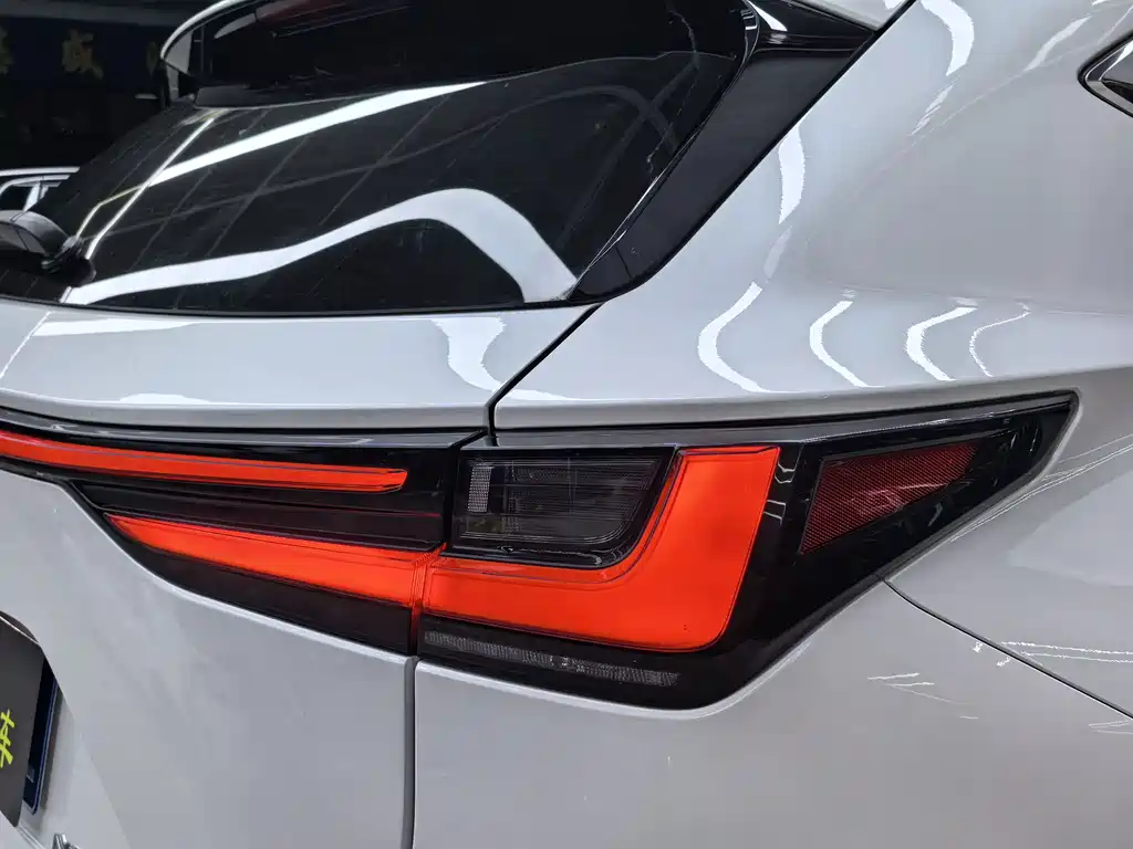 Lexus NX — миниатюра 35