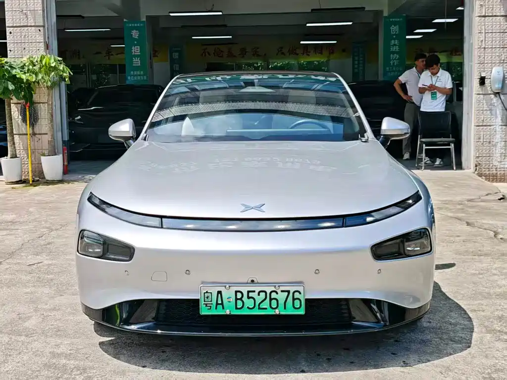 2023 Xpeng P7 - zdjęcie 1 z 12