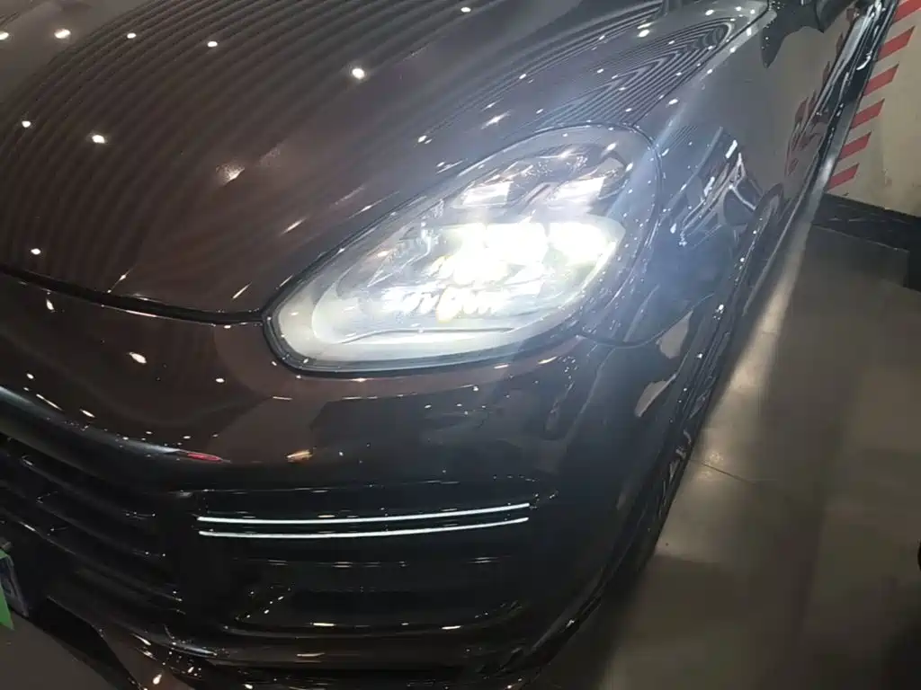 Porsche Cayenne — миниатюра 24