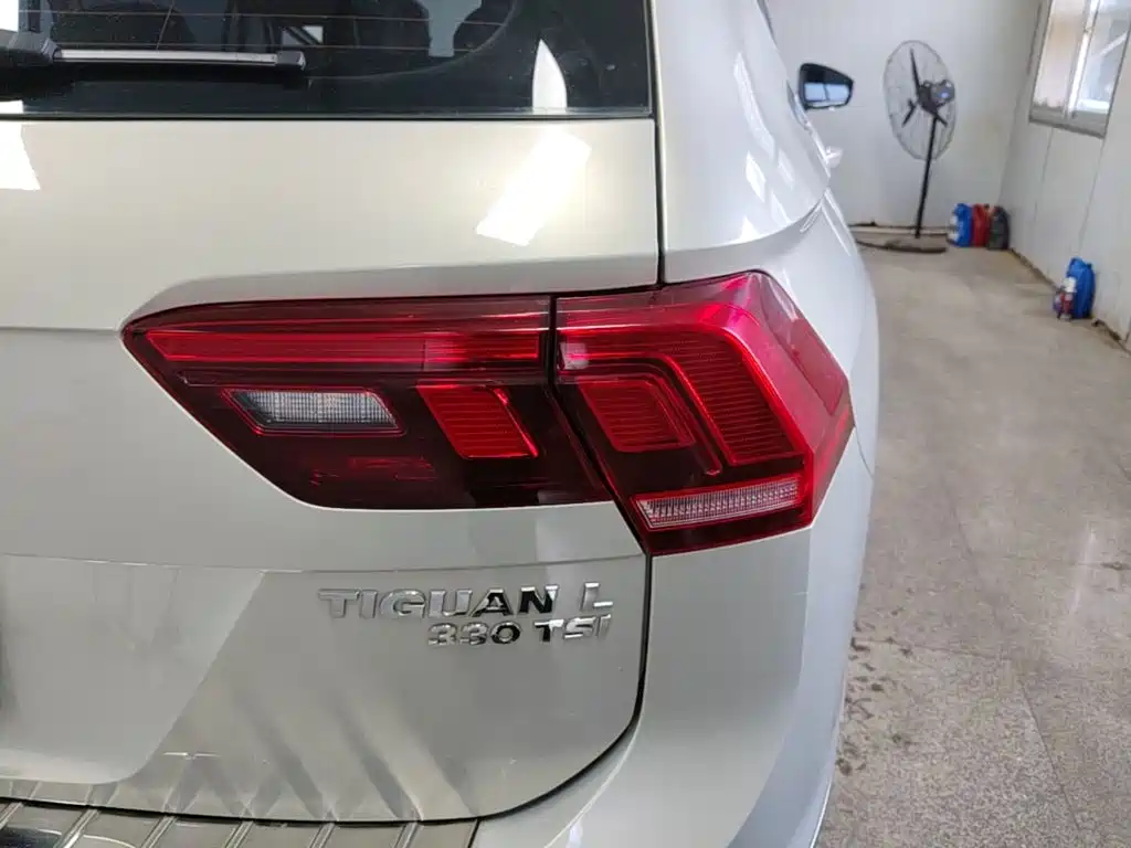 Volkswagen Tiguan L — миниатюра 8