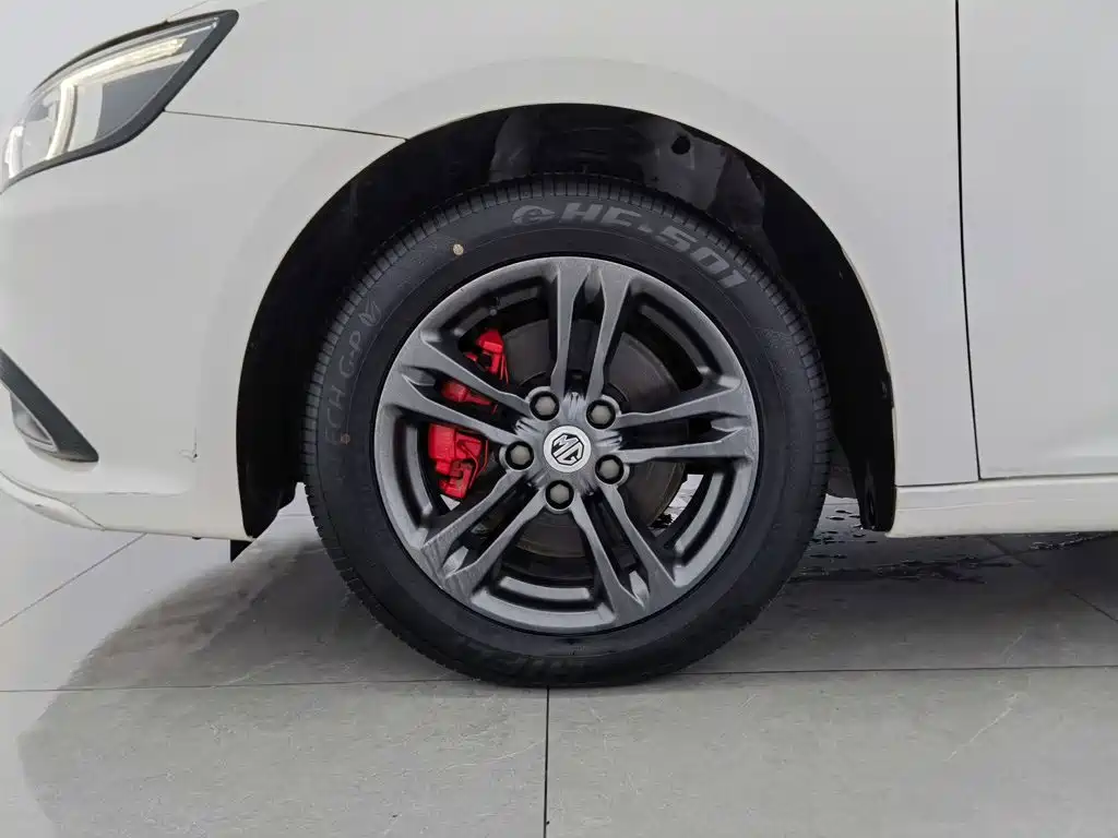 MG MG6 — миниатюра 17