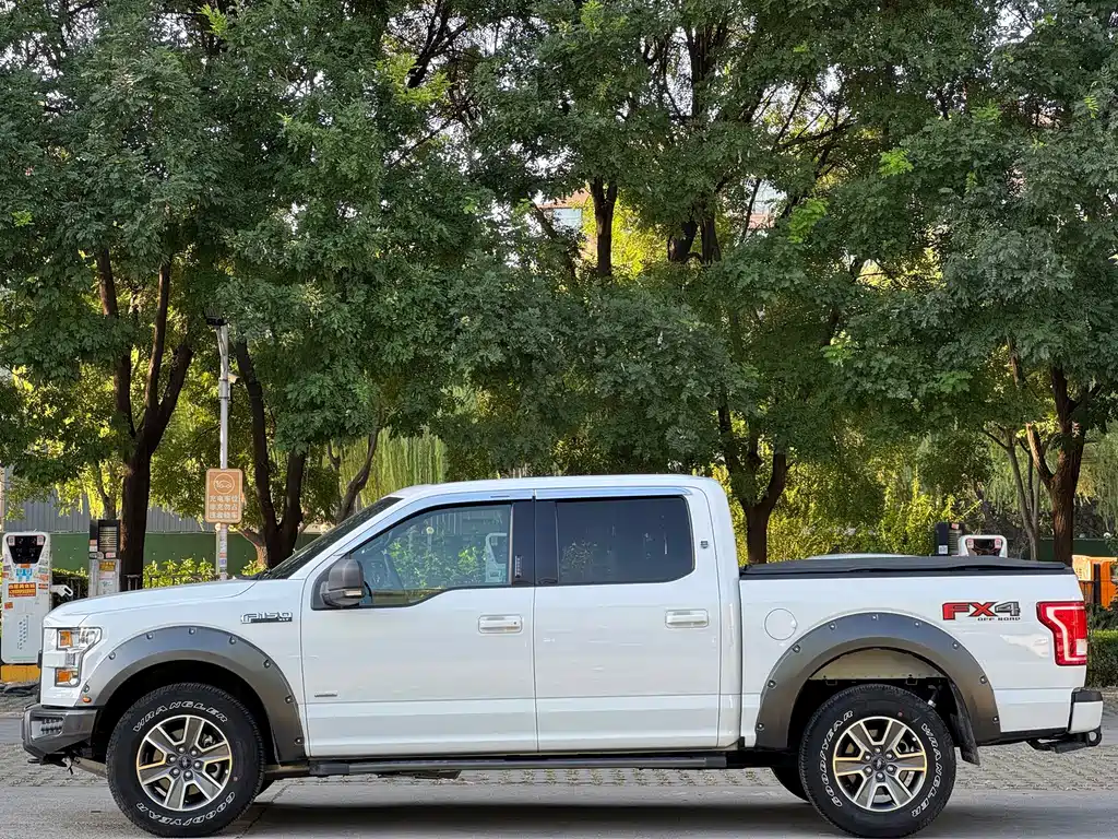 Ford F-150 Raptor — миниатюра 7