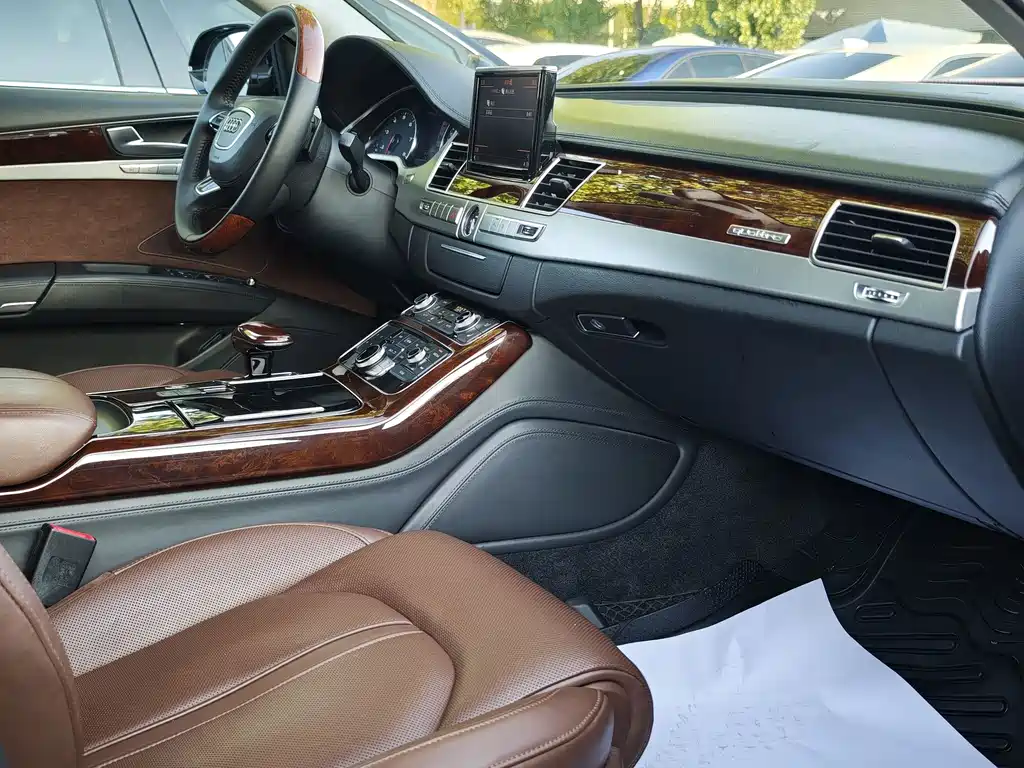 Audi A8 — миниатюра 21