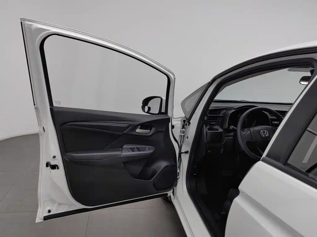 Honda Fit — миниатюра 8