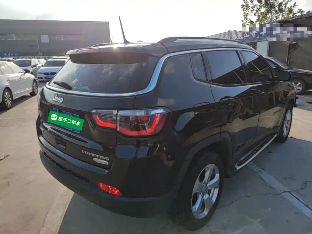 Jeep Compass — миниатюра 7