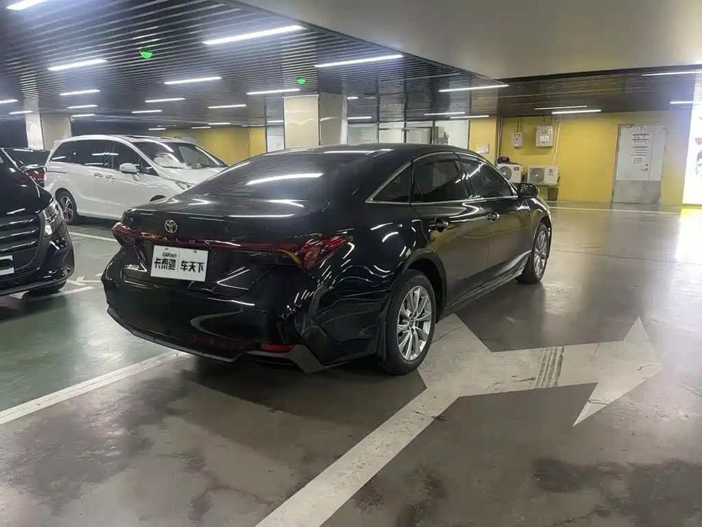 Toyota Avalon — миниатюра 5