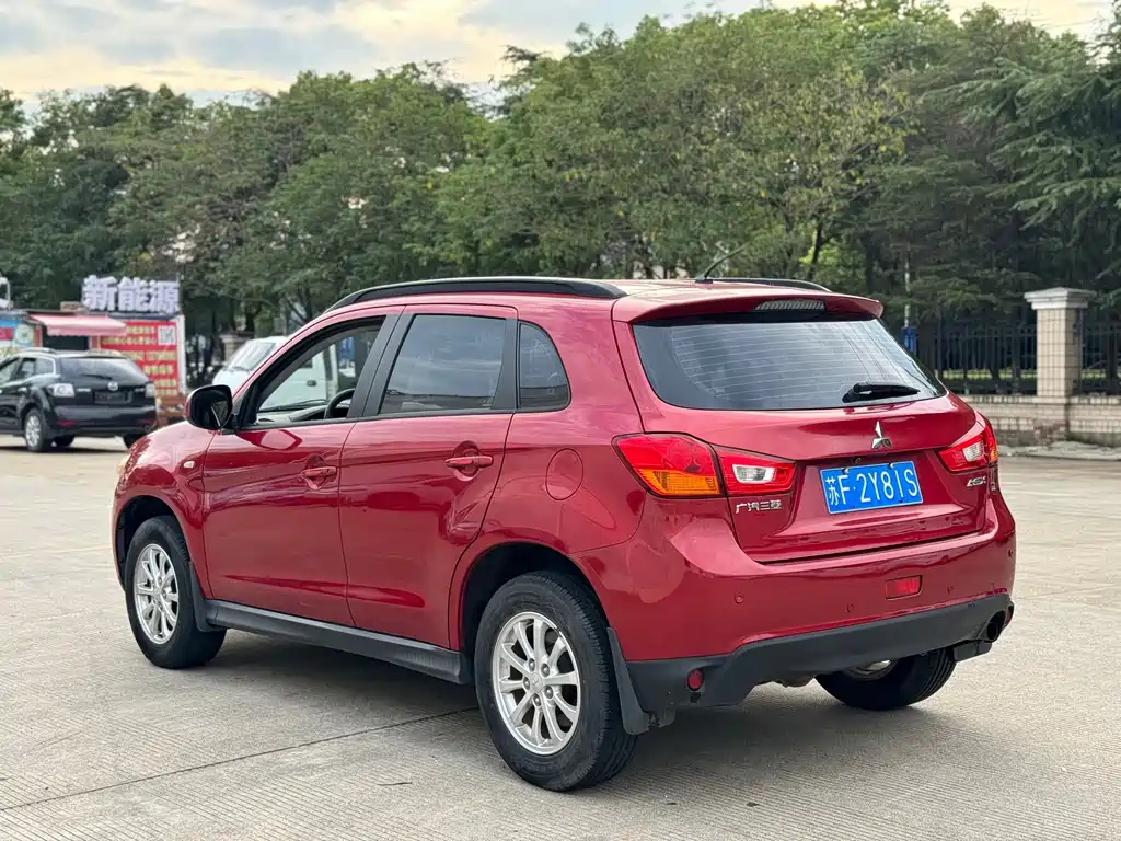 Mitsubishi ASX — миниатюра 12