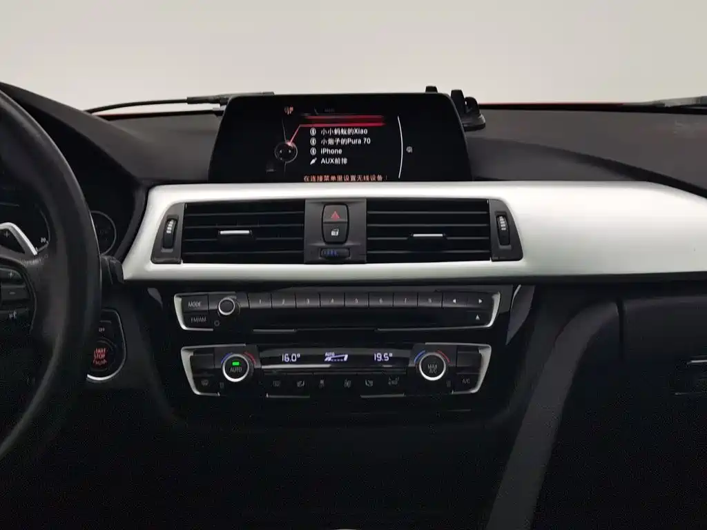 BMW 3 Series — миниатюра 12