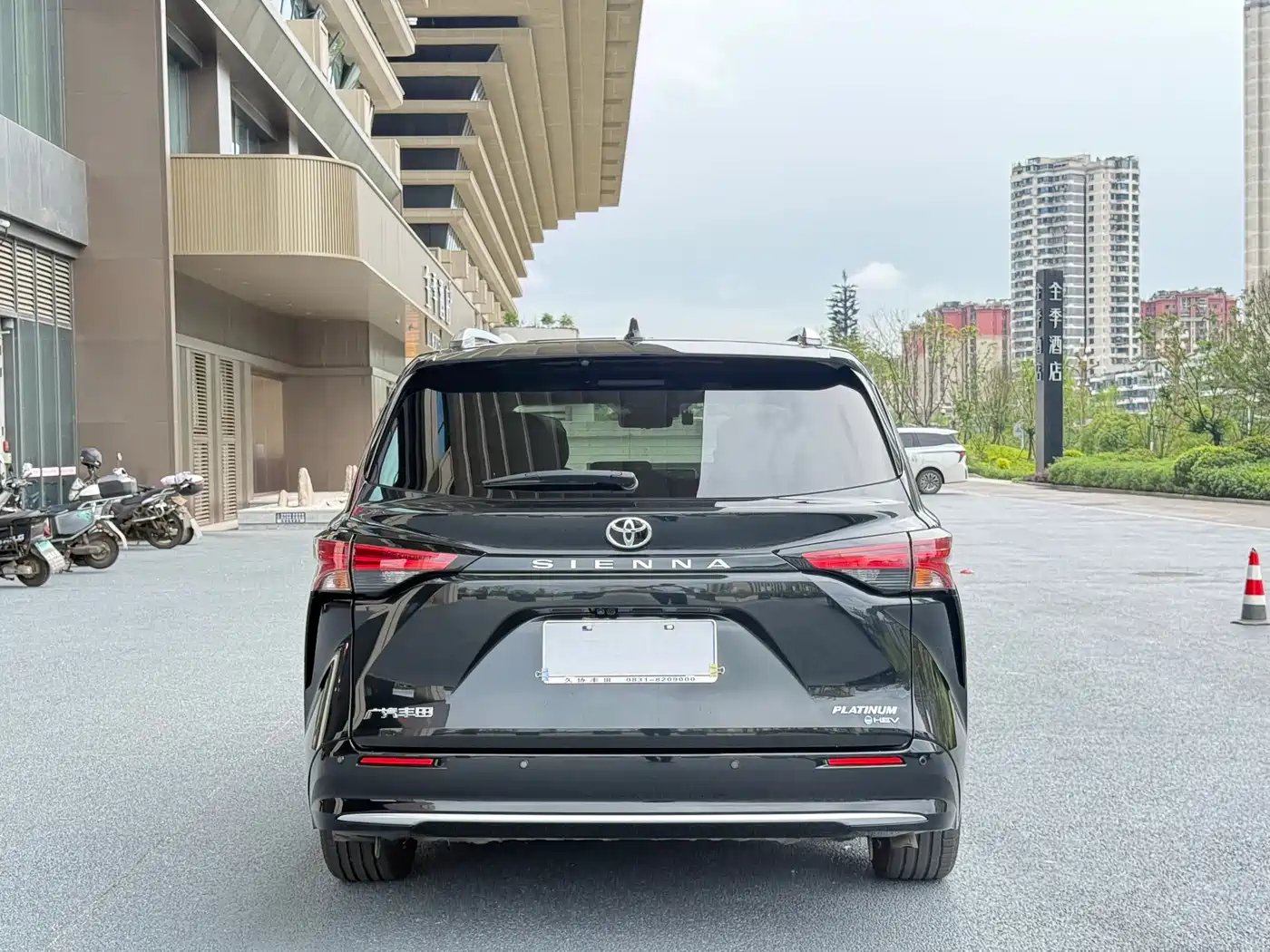 Toyota Sienna id 4514169 из Китая 8