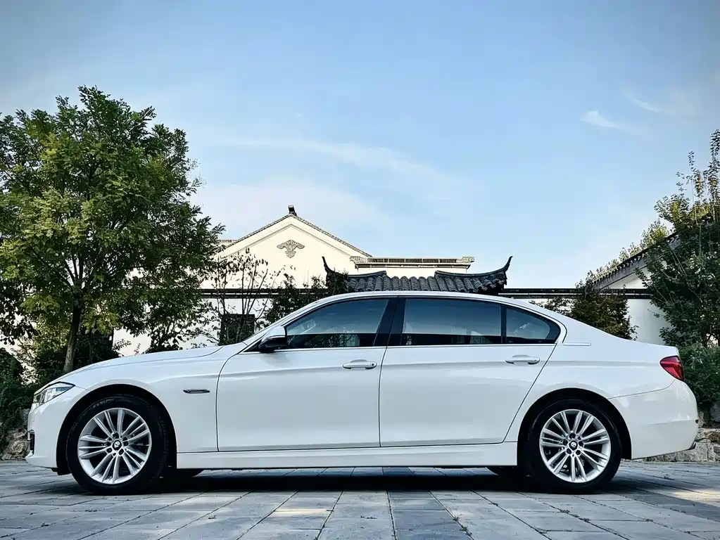 BMW 3 Series — миниатюра 7