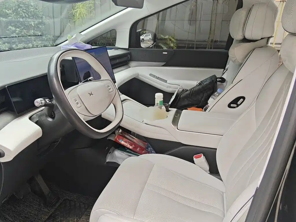 XPeng X9 — миниатюра 11