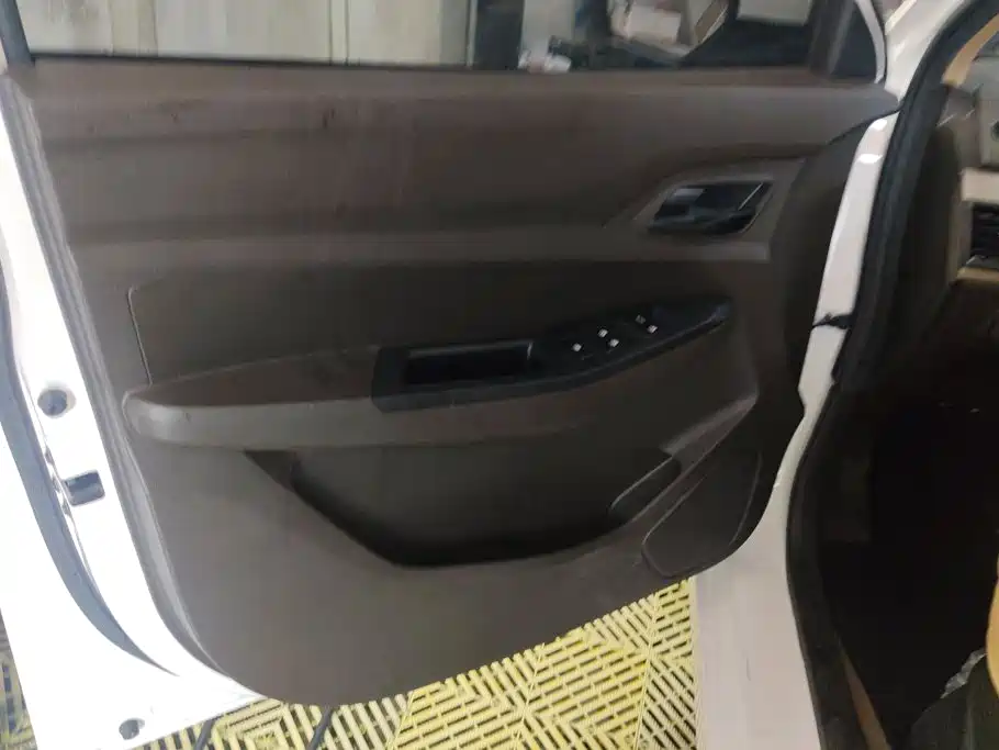 Wuling Hongguang — миниатюра 7