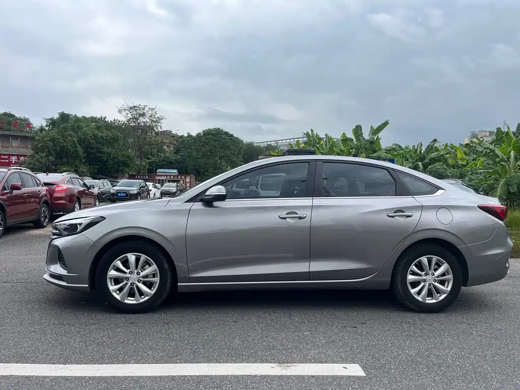 Changan Eado — миниатюра 7