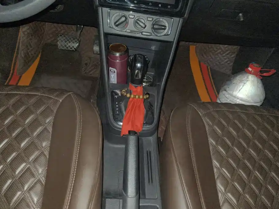 Volkswagen Jetta — миниатюра 16