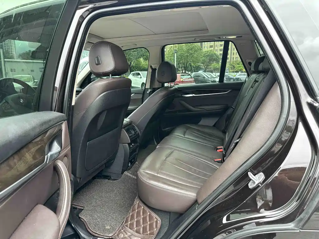 BMW X5 (Import) — миниатюра 9