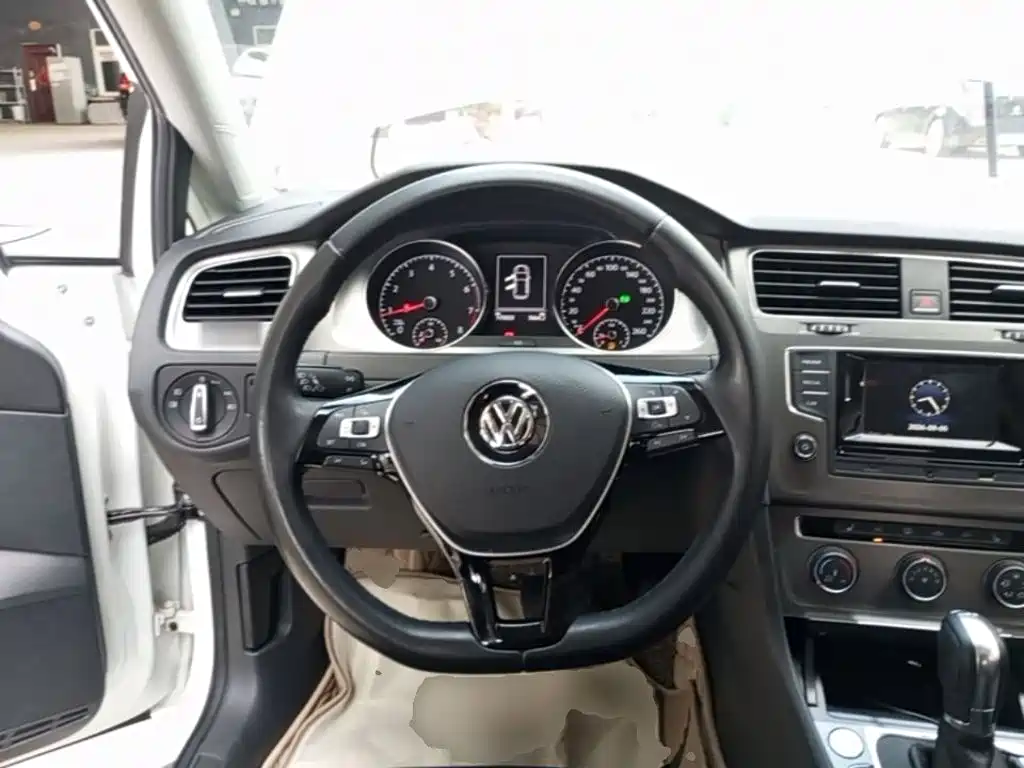 Volkswagen Golf — миниатюра 11