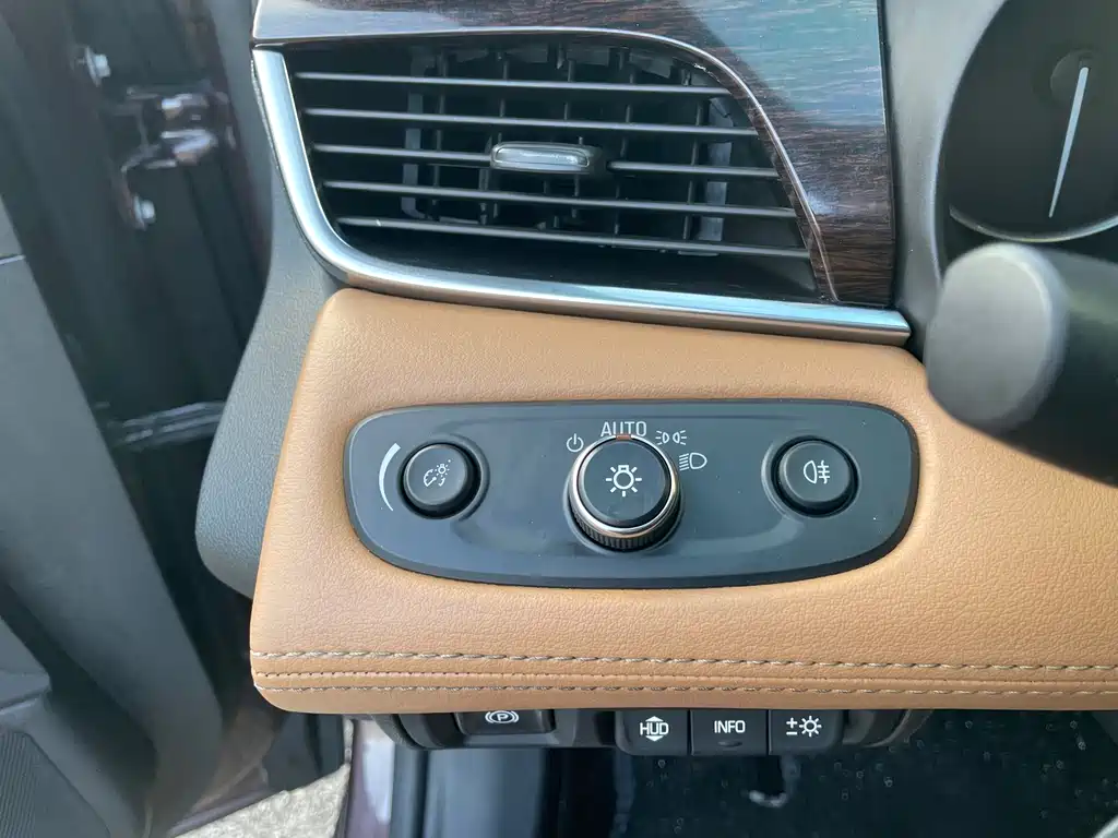Buick LaCrosse — миниатюра 12