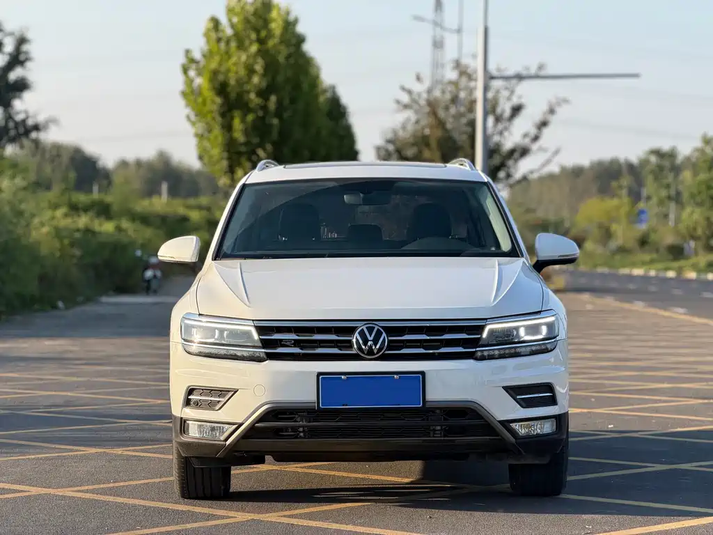 Volkswagen Tiguan L — миниатюра 2