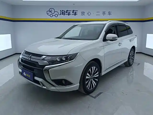 MITSUBISHI OUTLANDER 2021