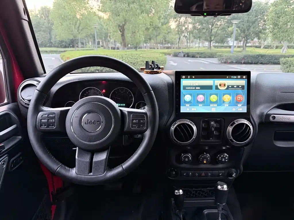 Jeep Wrangler — миниатюра 14