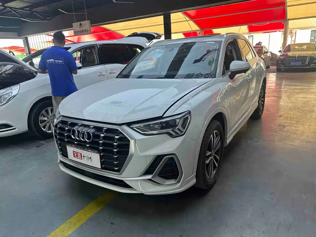 Audi Q3 2021
