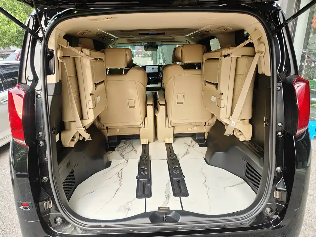 Toyota Alphard 2020 2.5L Luxury