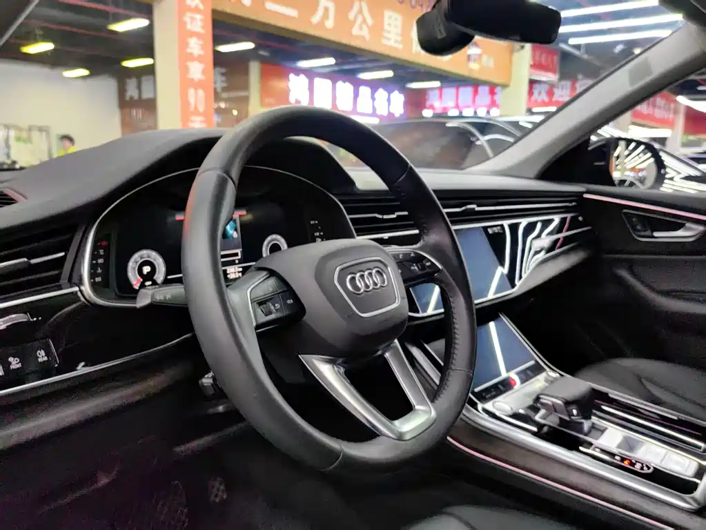 Audi Q8 2019 55 TFSI Premium