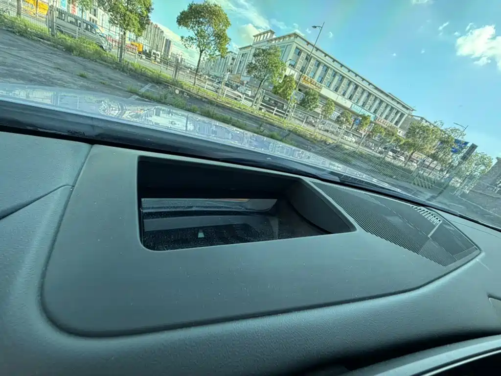 BMW 5 Series — миниатюра 14