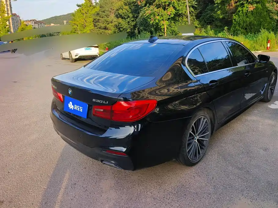 BMW 5 Series — миниатюра 3