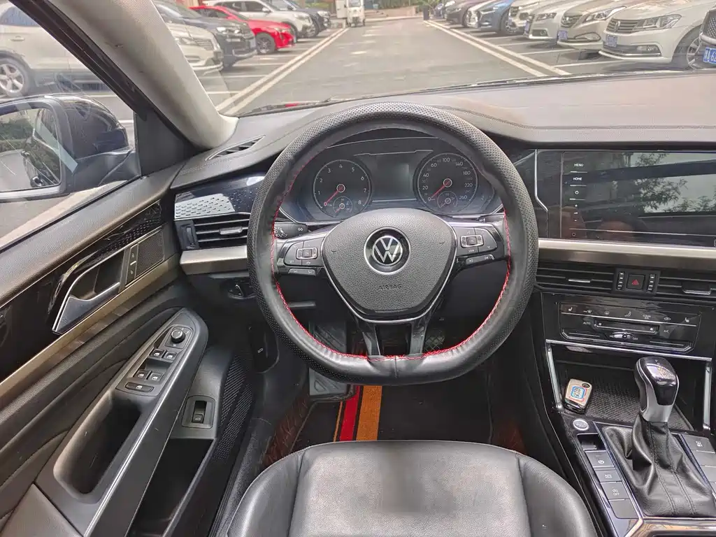 Volkswagen Passat 2021 330TSI Elite
