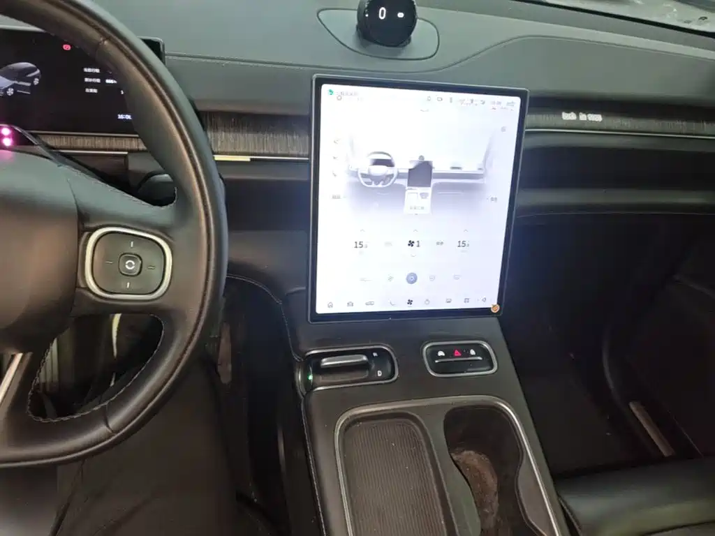 NIO ES6 — миниатюра 13