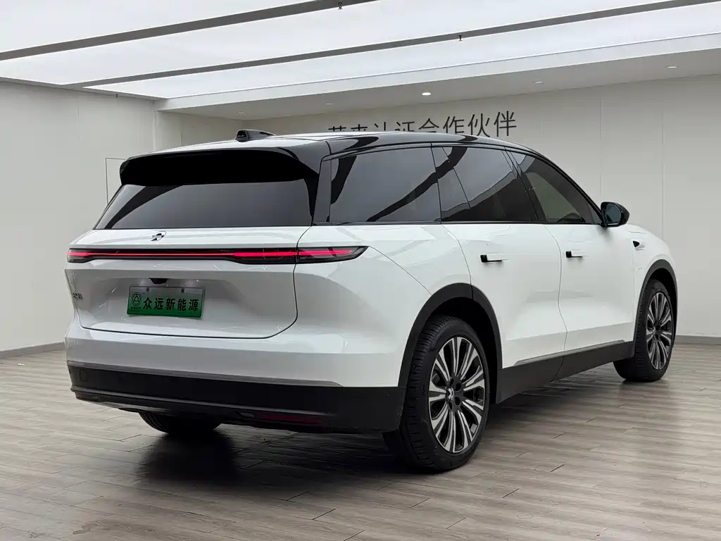 NIO ES8 2024 75kWh