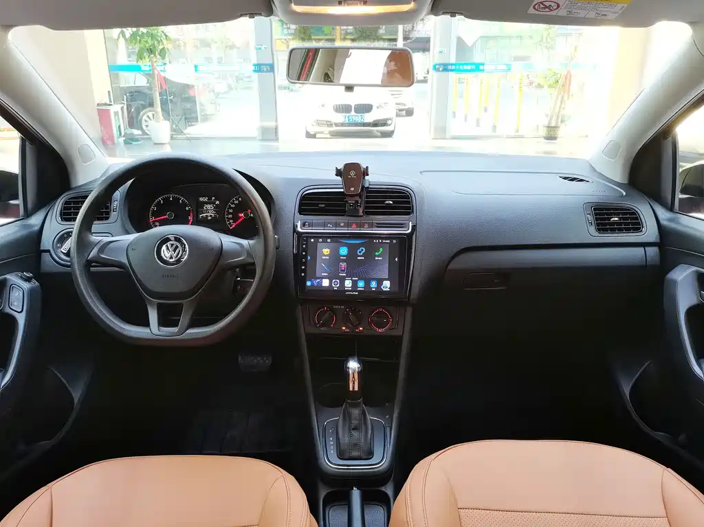 Volkswagen Polo — миниатюра 10