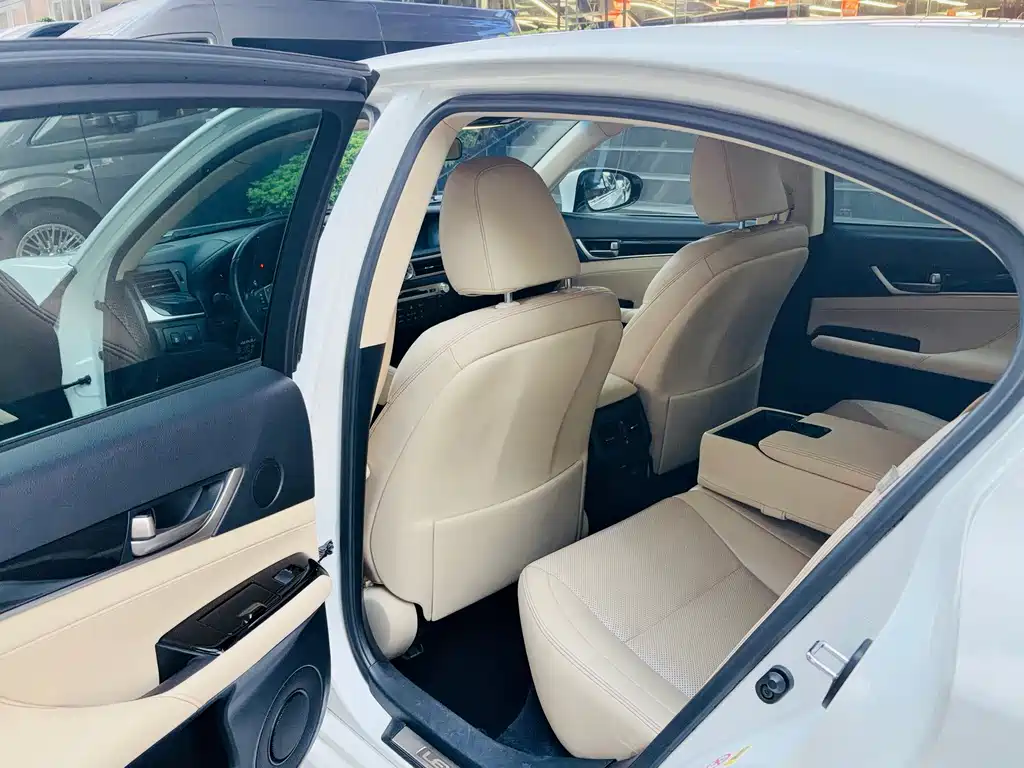 Lexus GS — миниатюра 8