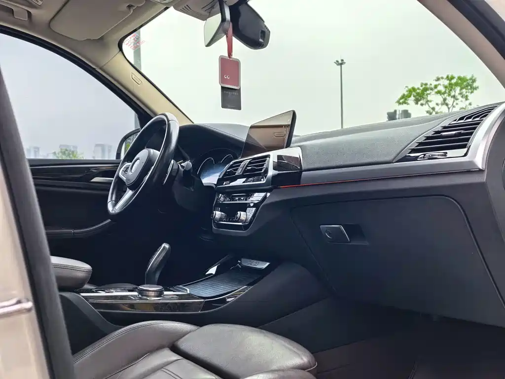 BMW X3 — миниатюра 13
