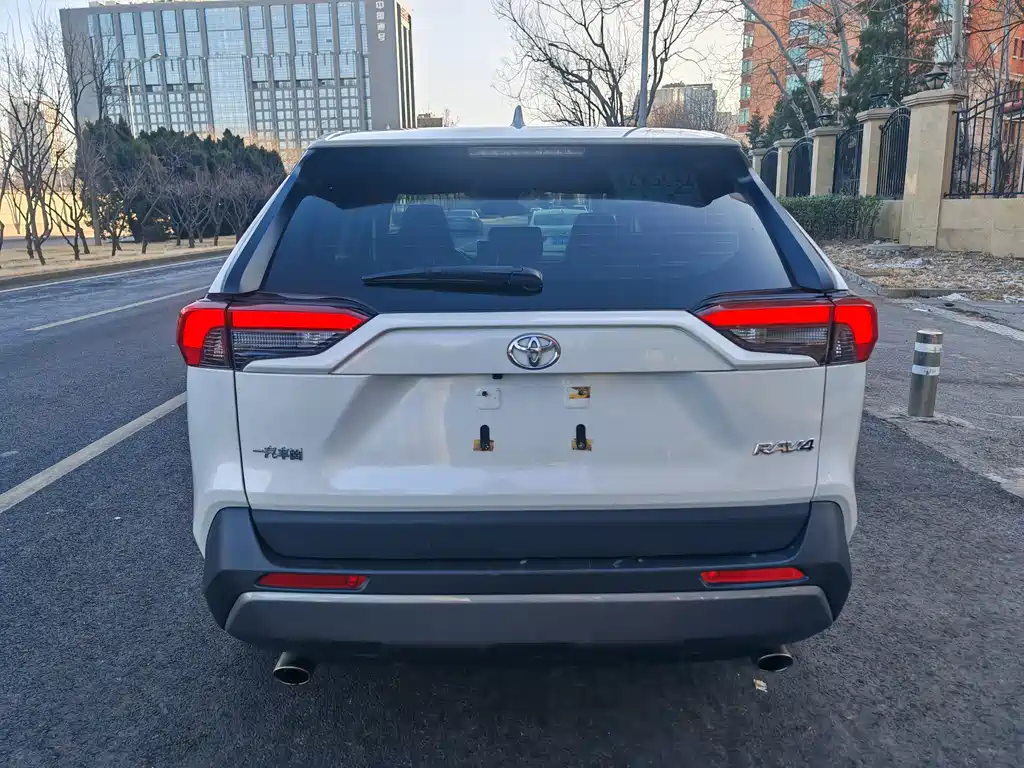 TOYOTA RAV4 RONGFANG