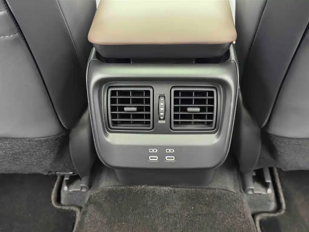 TOYOTA CROWN SPORTCROSS