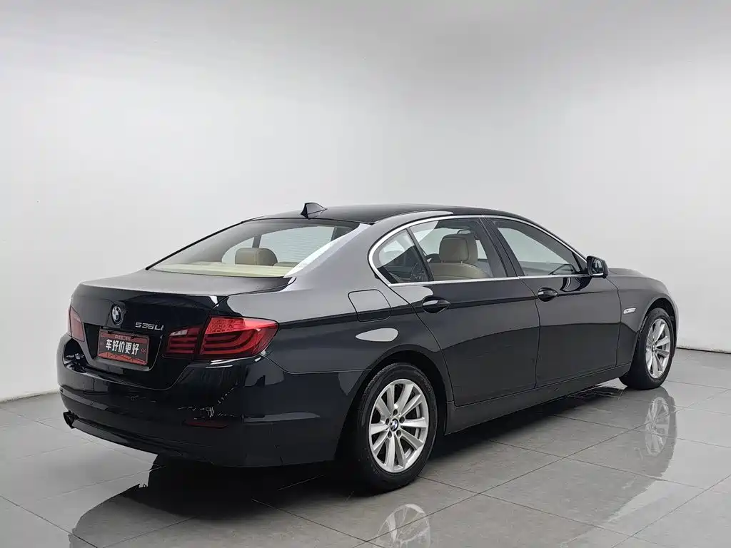 BMW 5 Series — миниатюра 2