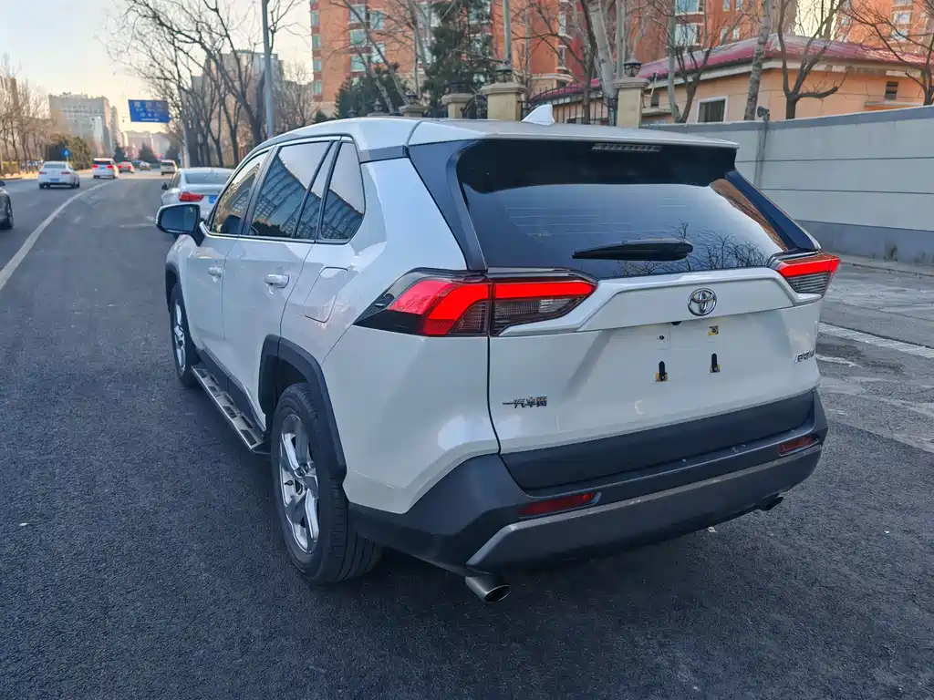TOYOTA RAV4 RONGFANG