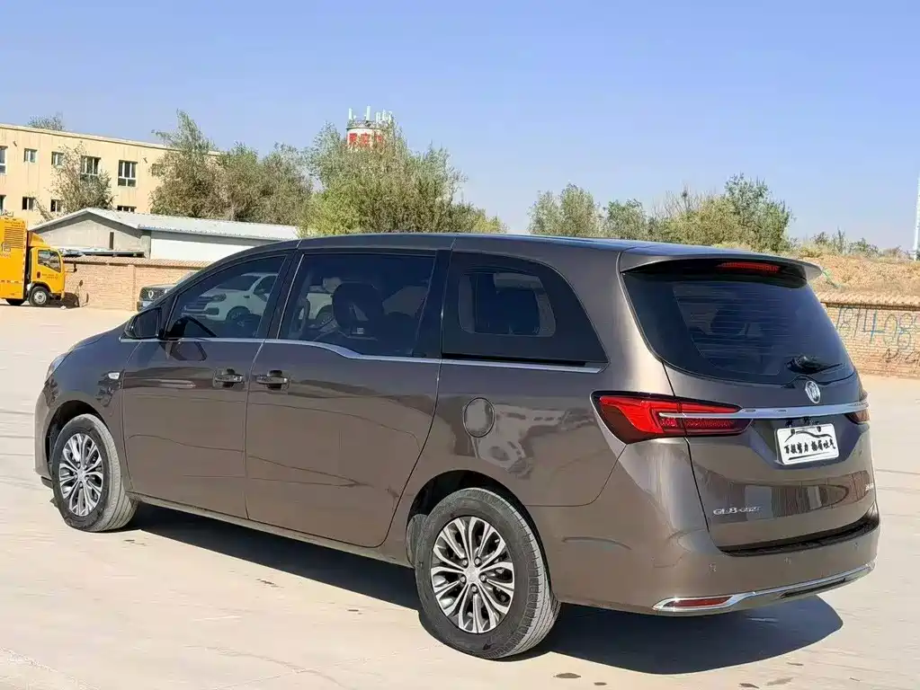 Buick GL8 — миниатюра 7