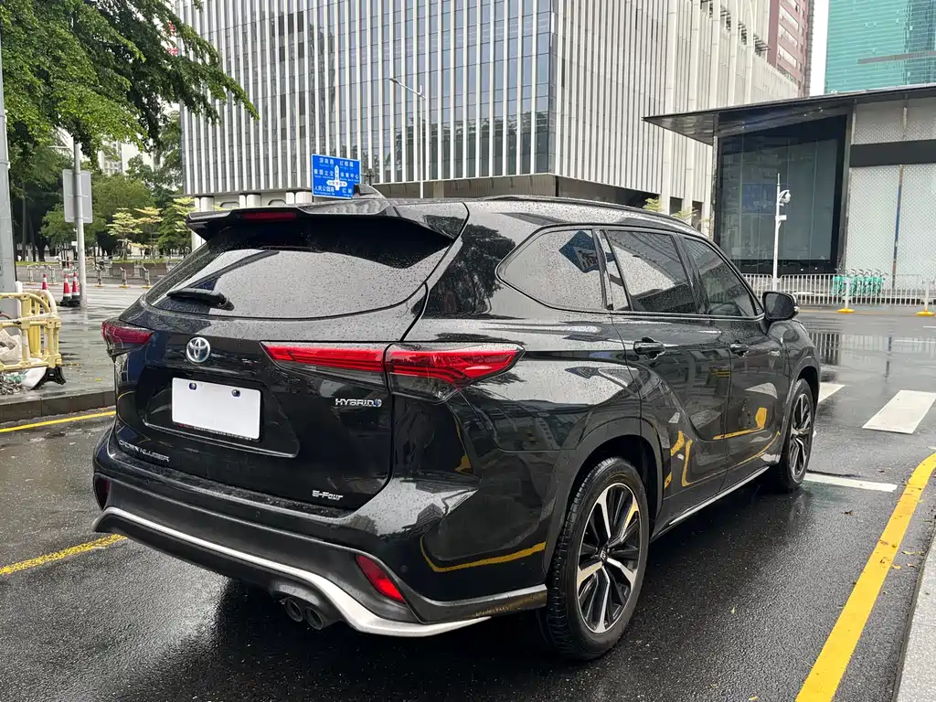 Toyota Crown Kluger 2022 2.5L HEV Luxury