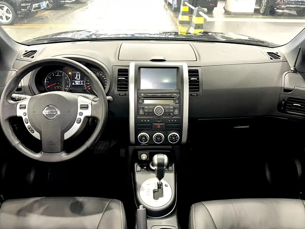 Nissan X-Trail 2012 2.5L CVT Luxury 4WD