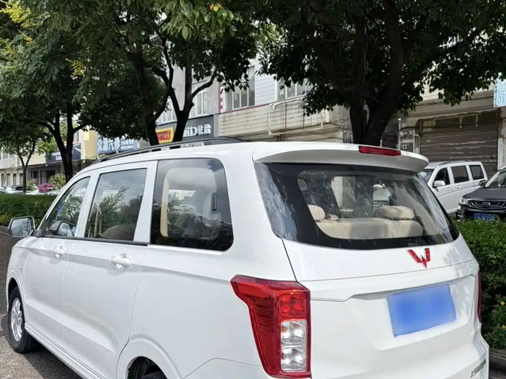 Wuling Hongguang — миниатюра 20
